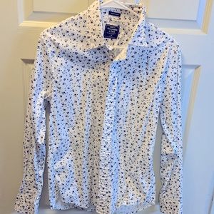 White and blue Abercrombie & Fitch button down shirt - super slim fit.